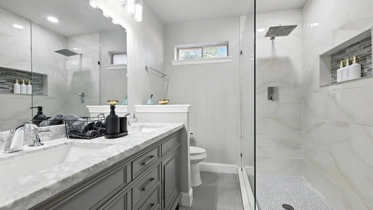 Photo of Bathroom in DeSoto