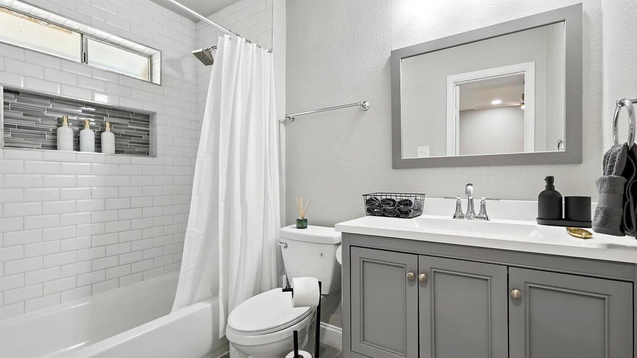 Photo of Bathroom in DeSoto