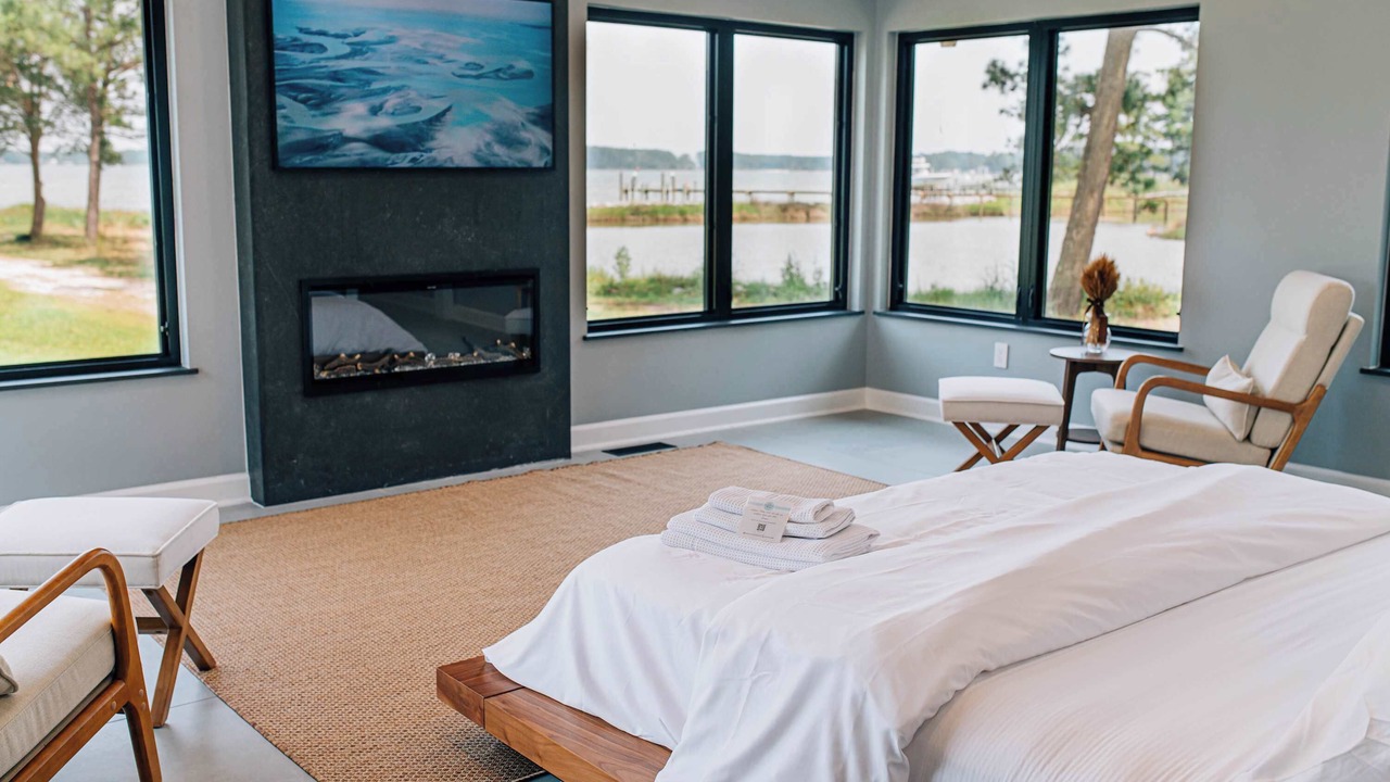 Photo of Livingroom in White Stone