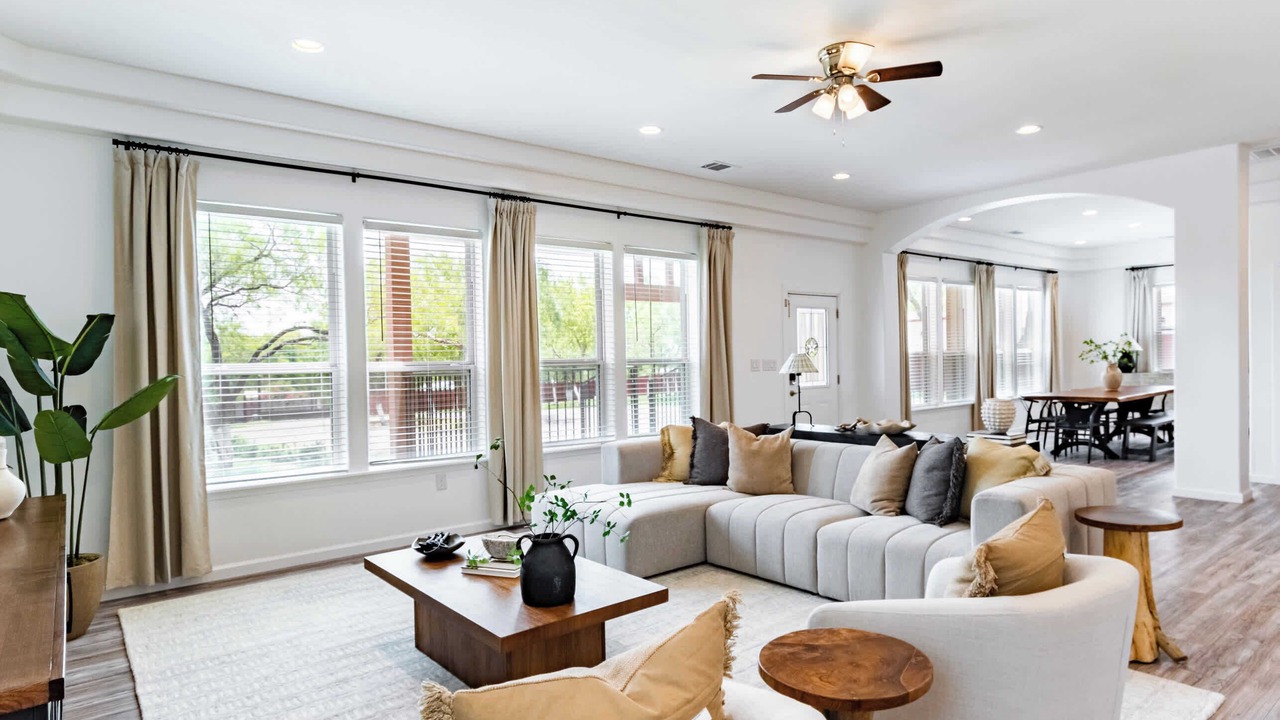 Photo of Livingroom in Del Valle