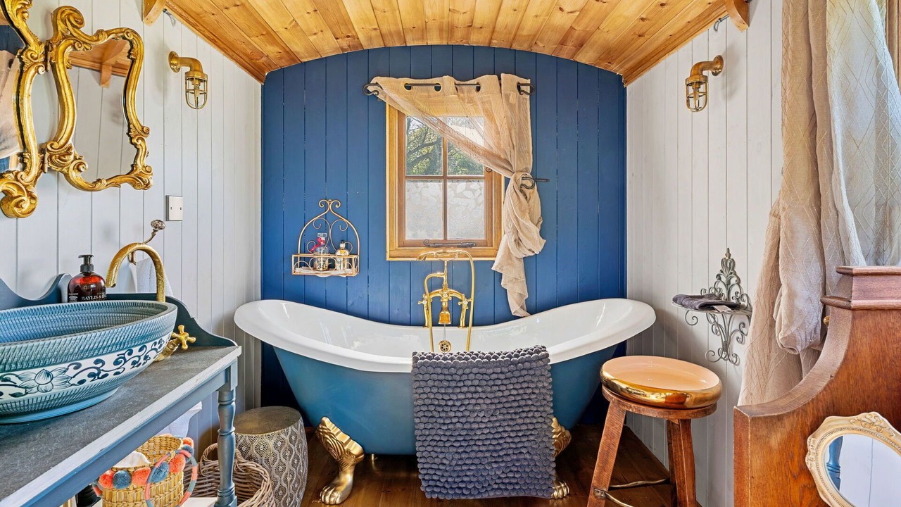 Photo of Patio Balcony in Dunbridge