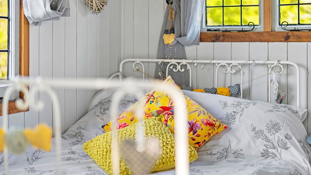 Photo of Patio Balcony in Dunbridge