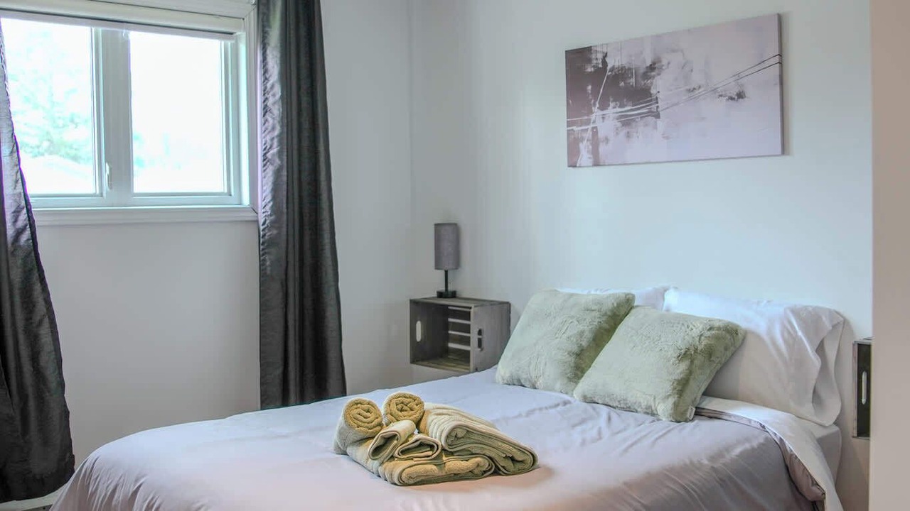Photo of Bedroom in Rouyn-Noranda
