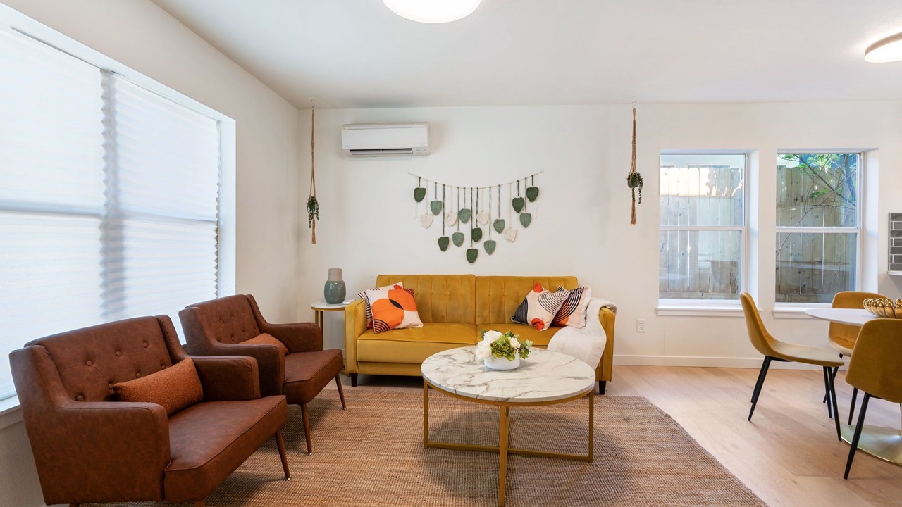 Photo of Livingroom in Alberta Arts District