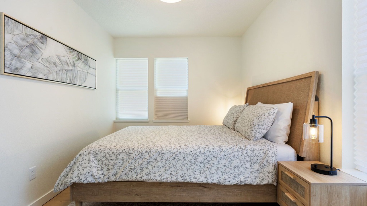 Photo of Bedroom in Alberta Arts District
