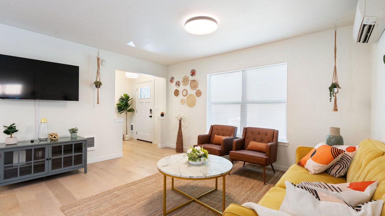 Photo of Livingroom in Alberta Arts District