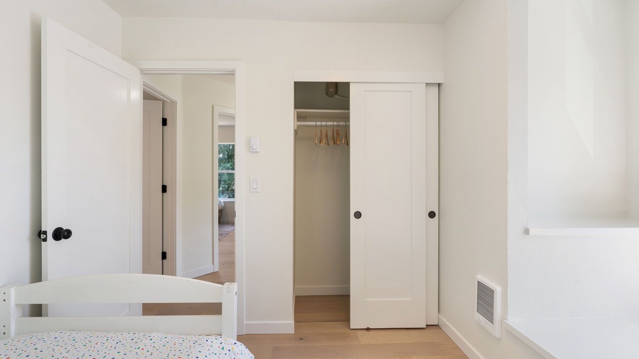 Photo of Bedroom in Alberta Arts District