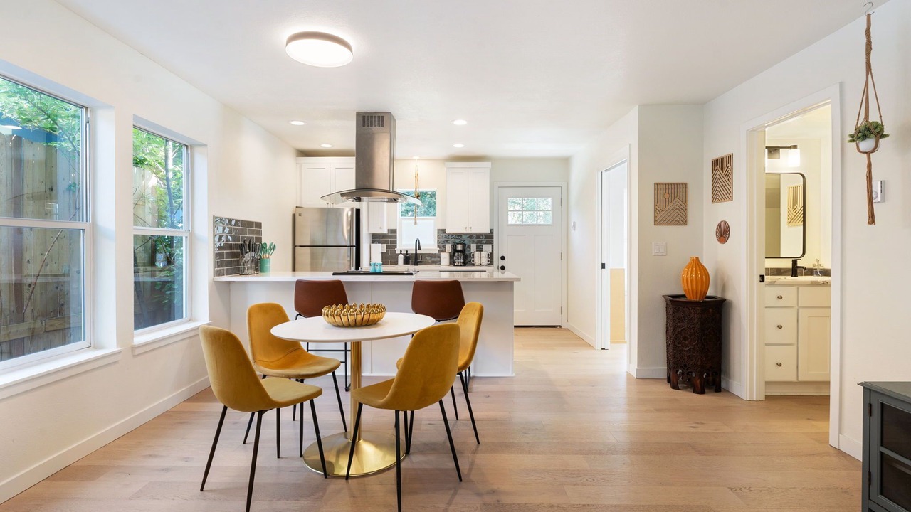 Photo of Others in Alberta Arts District