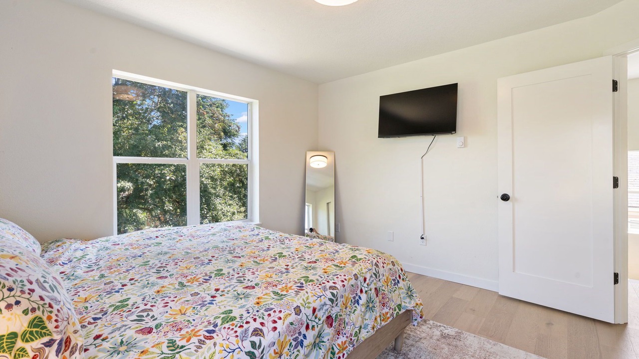 Photo of Bedroom in Alberta Arts District