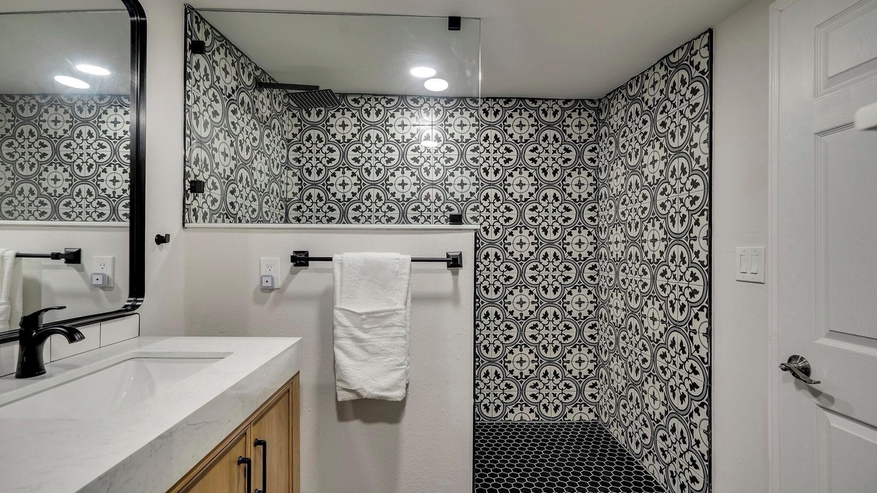 Photo of Bathroom in Shearer Hills - Ridgeview
