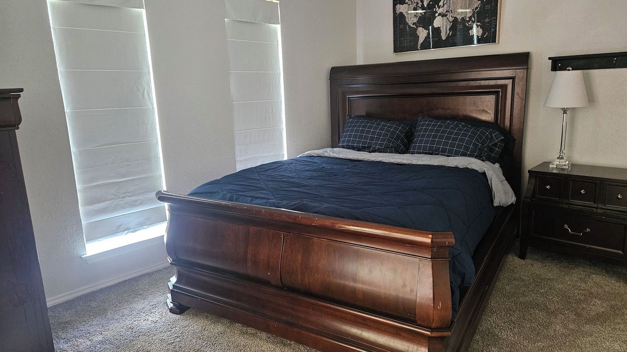 Photo of Bedroom in Haltom City