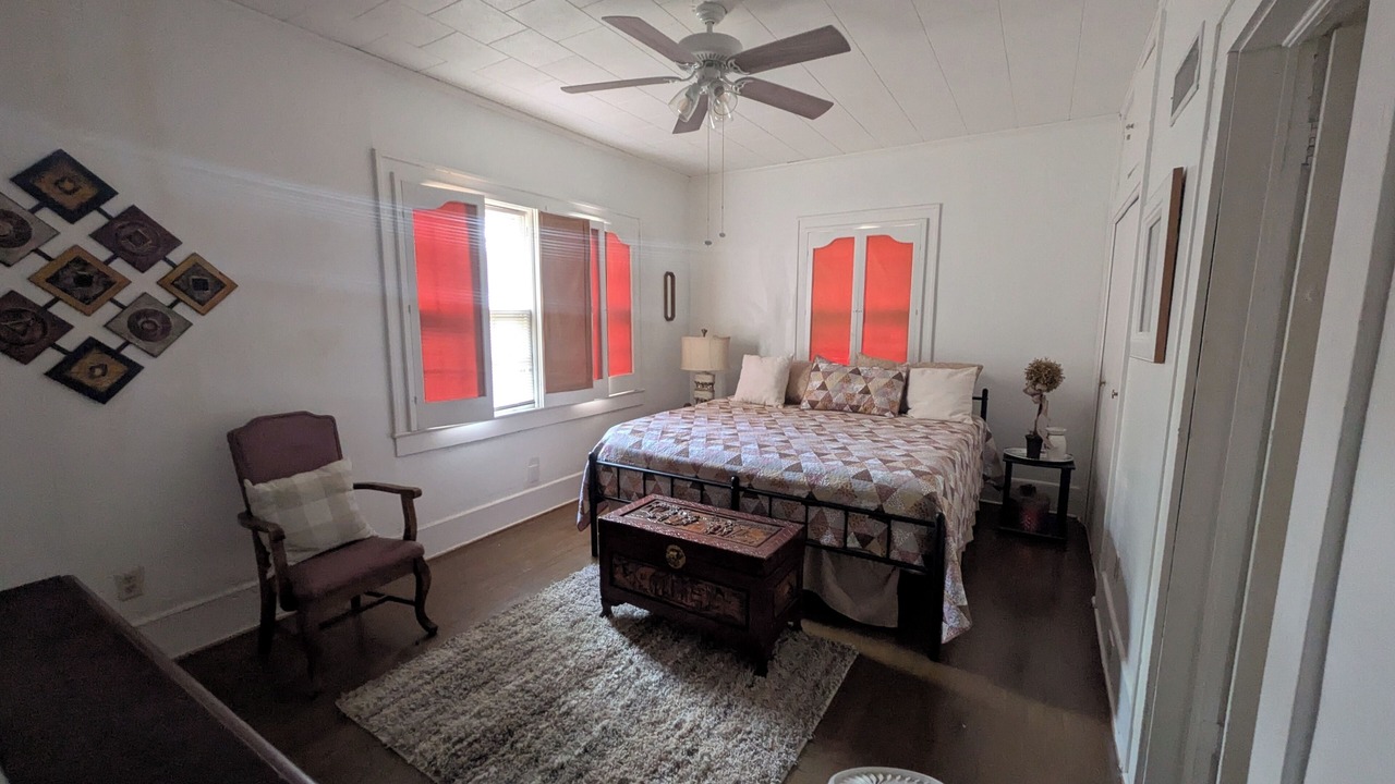 Photo of Bedroom in Shaw
