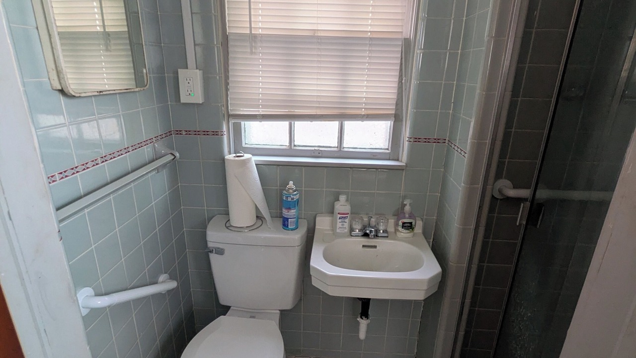 Photo of Bathroom in Shaw