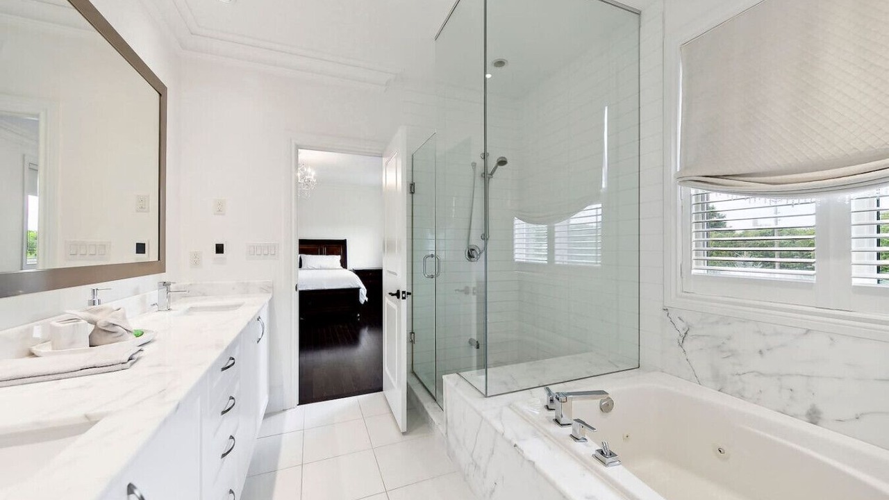 Photo of Bathroom in Applewood