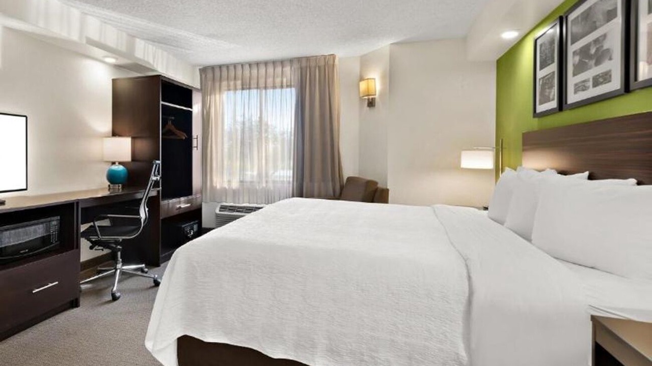Photo of Bedroom in Wesley Chapel
