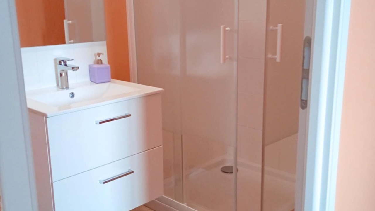 Photo of Bathroom in Oyonnax