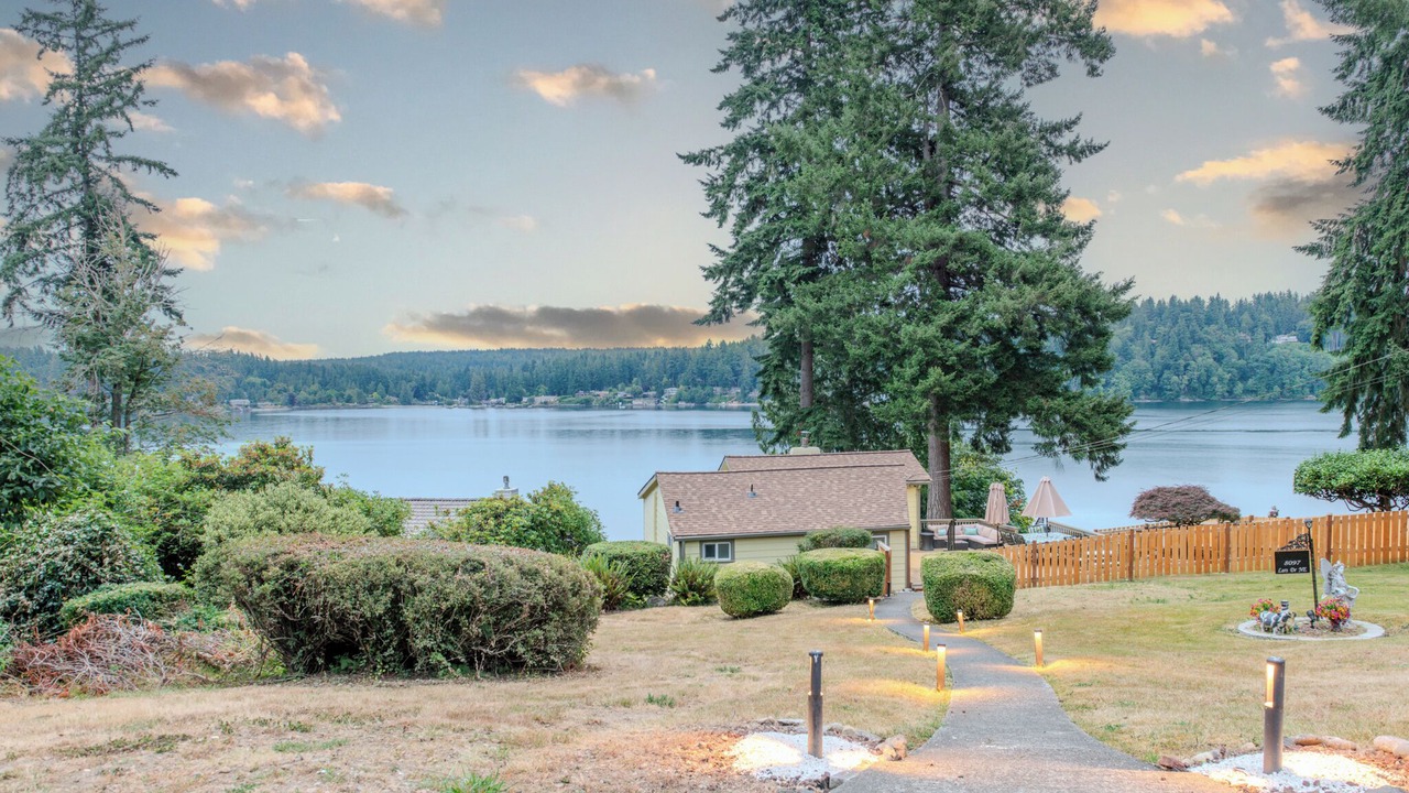 Photo of Others in Rollingbay