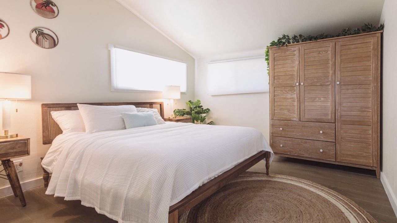 Photo of Bedroom in Rollingbay