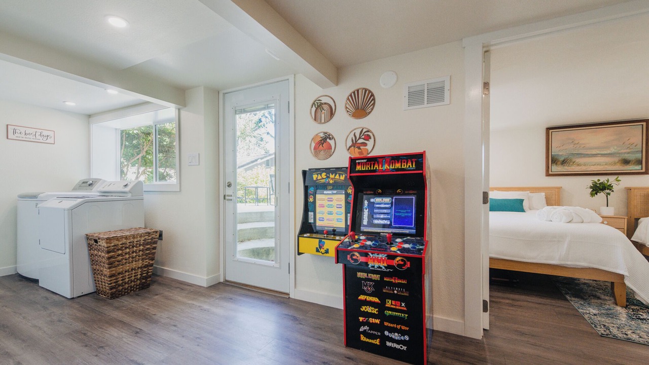 Photo of Bedroom in Rollingbay