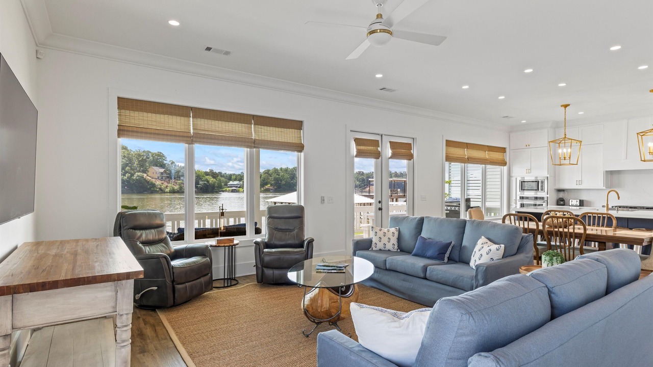 Photo of Livingroom in Alexander City