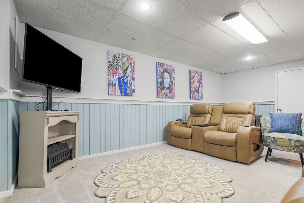 Photo of Livingroom in Lenexa
