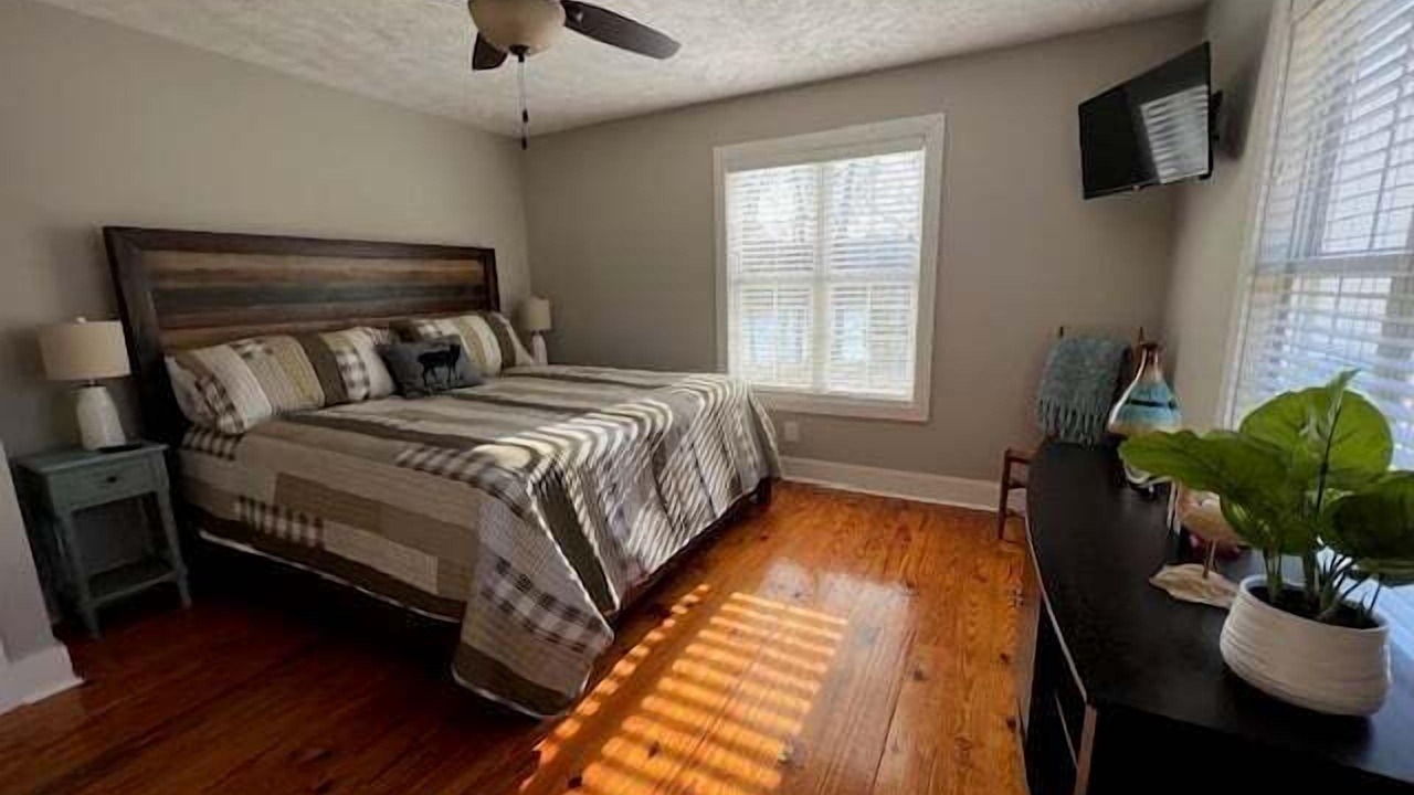 Photo of Bedroom in Buchanan
