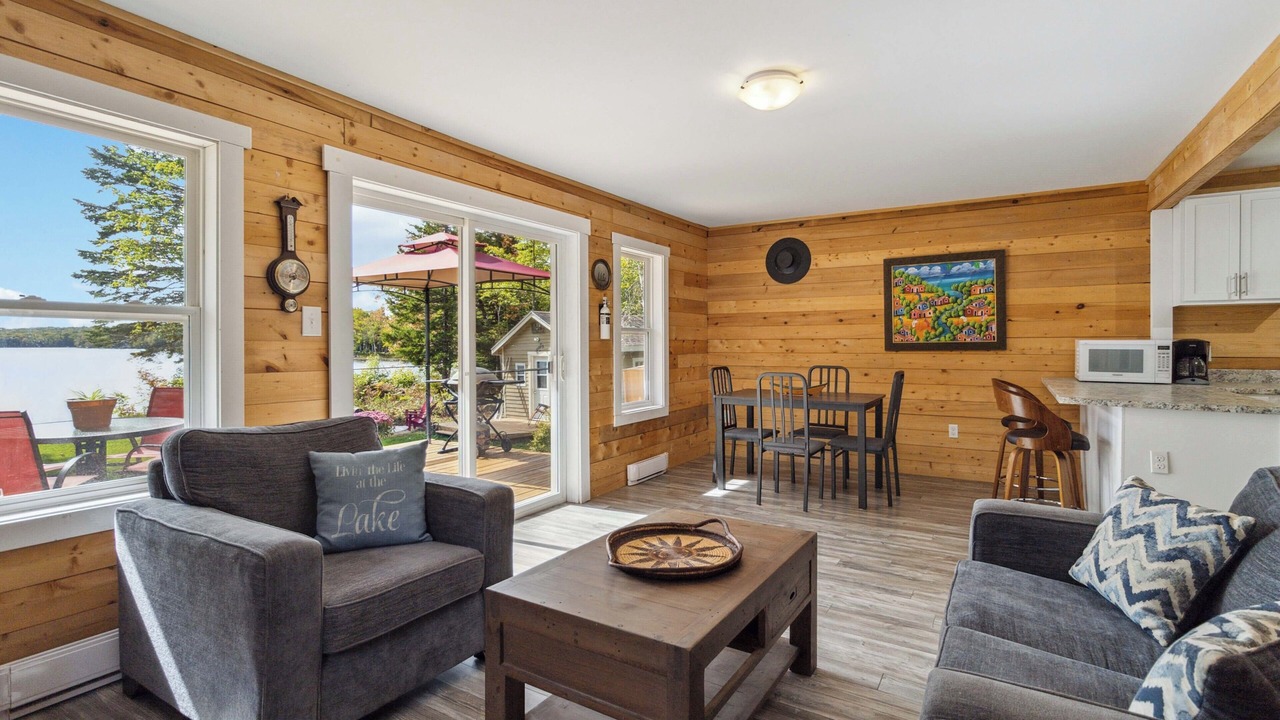 Photo of Livingroom in Aldersville