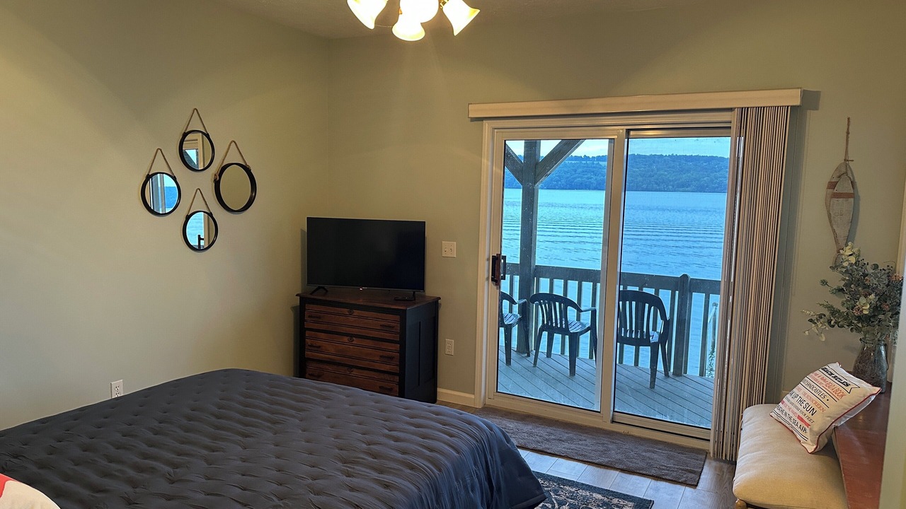 Photo of Bedroom in Poplar Ridge