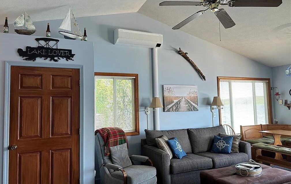Photo of Livingroom in Poplar Ridge