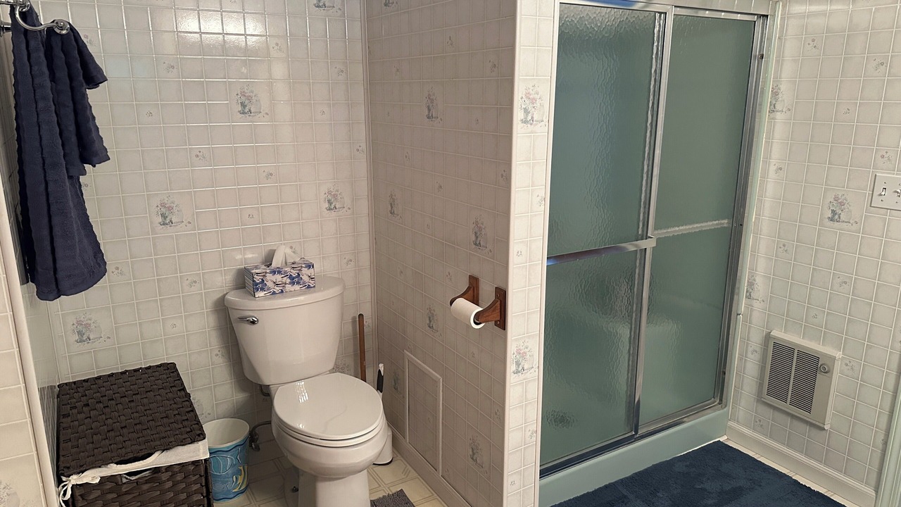 Photo of Bathroom in Poplar Ridge