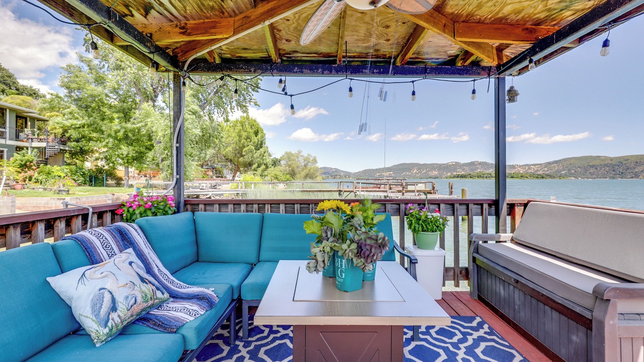 Photo of Patio Balcony in Wilbur Springs