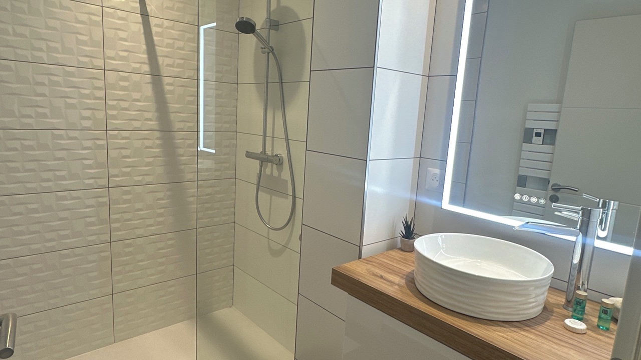 Photo of Bathroom in Heuqueville