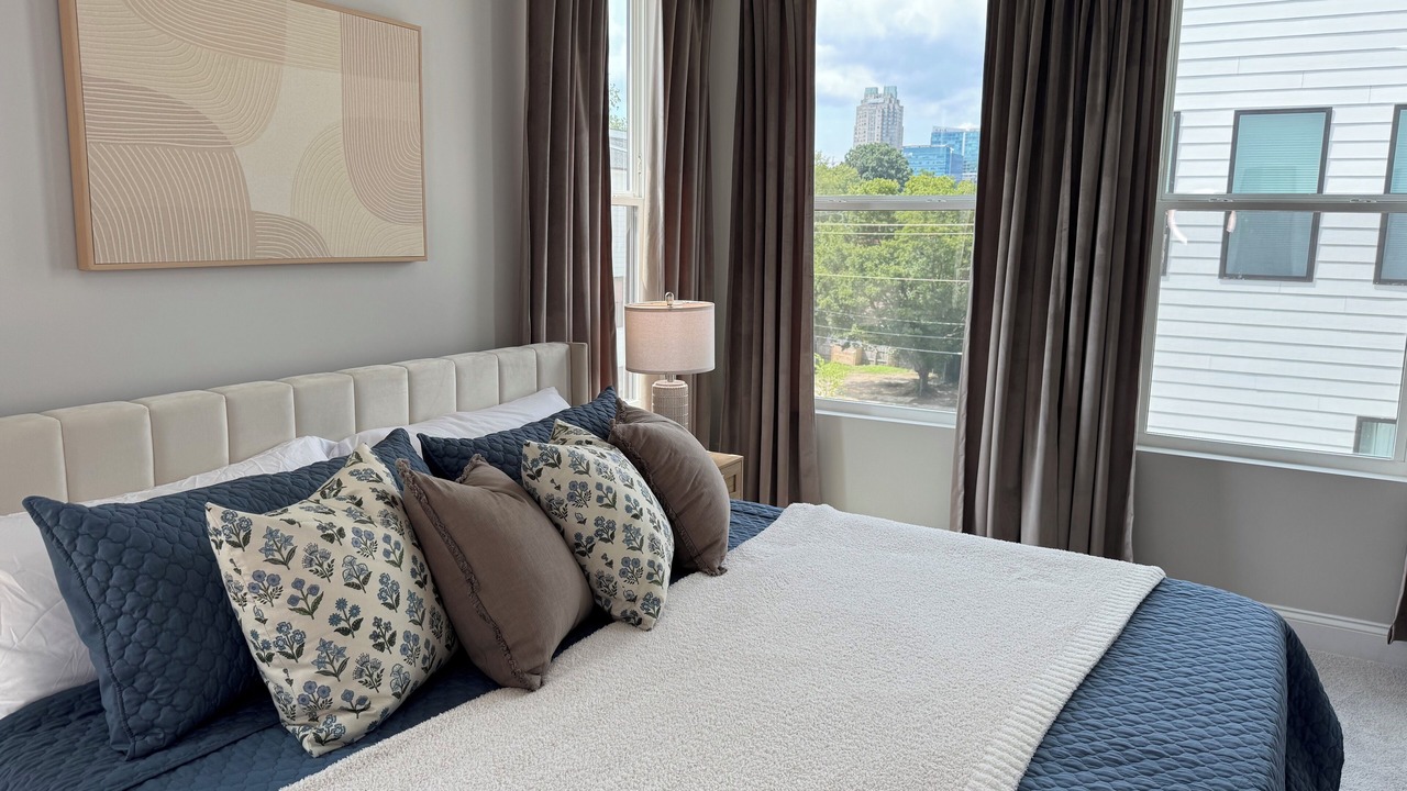 Photo of Bedroom in Downtown