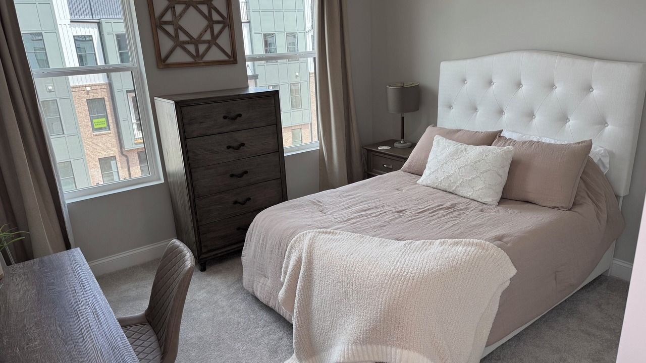 Photo of Bedroom in Downtown