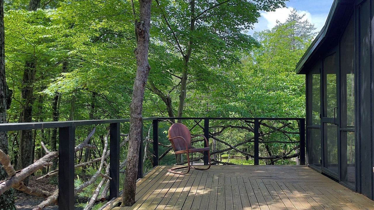 Photo of Patio Balcony in Wardensville