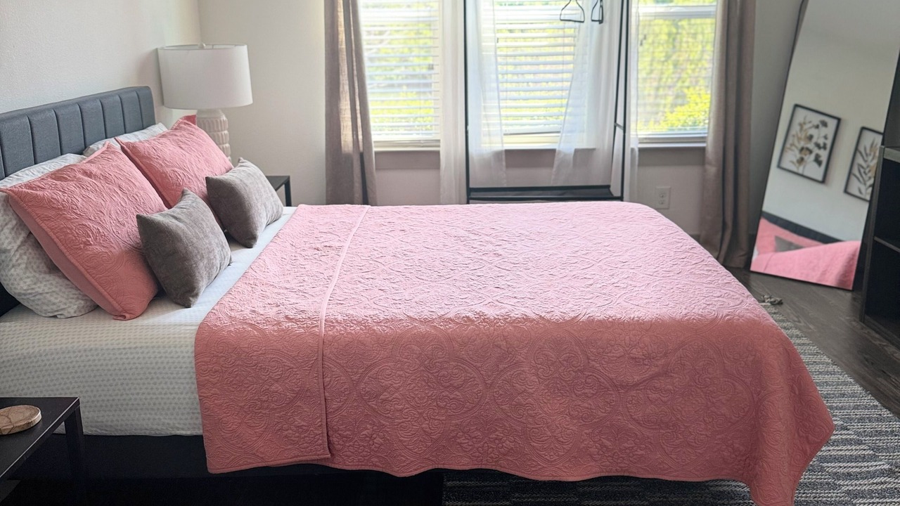 Photo of Bedroom in Farmers Branch