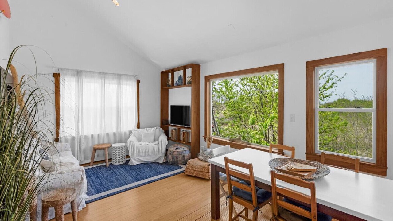 Photo of Livingroom in Keansburg
