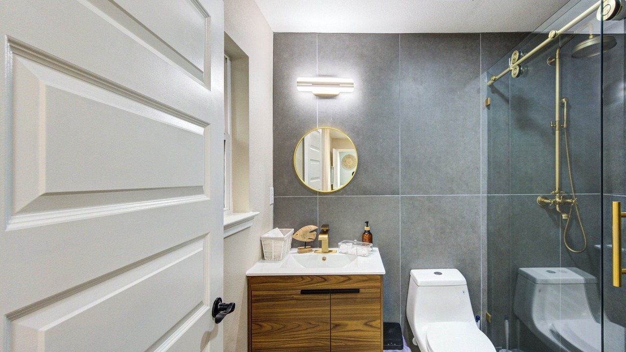 Photo of Bathroom in La Marque
