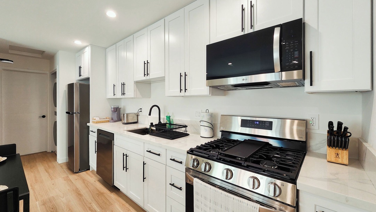 Photo of Kitchen in Canoga Park