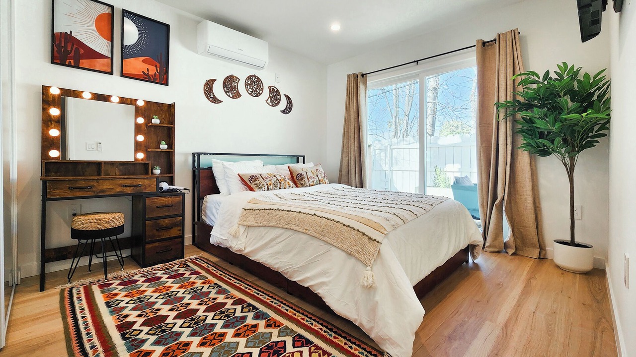 Photo of Bedroom in Canoga Park