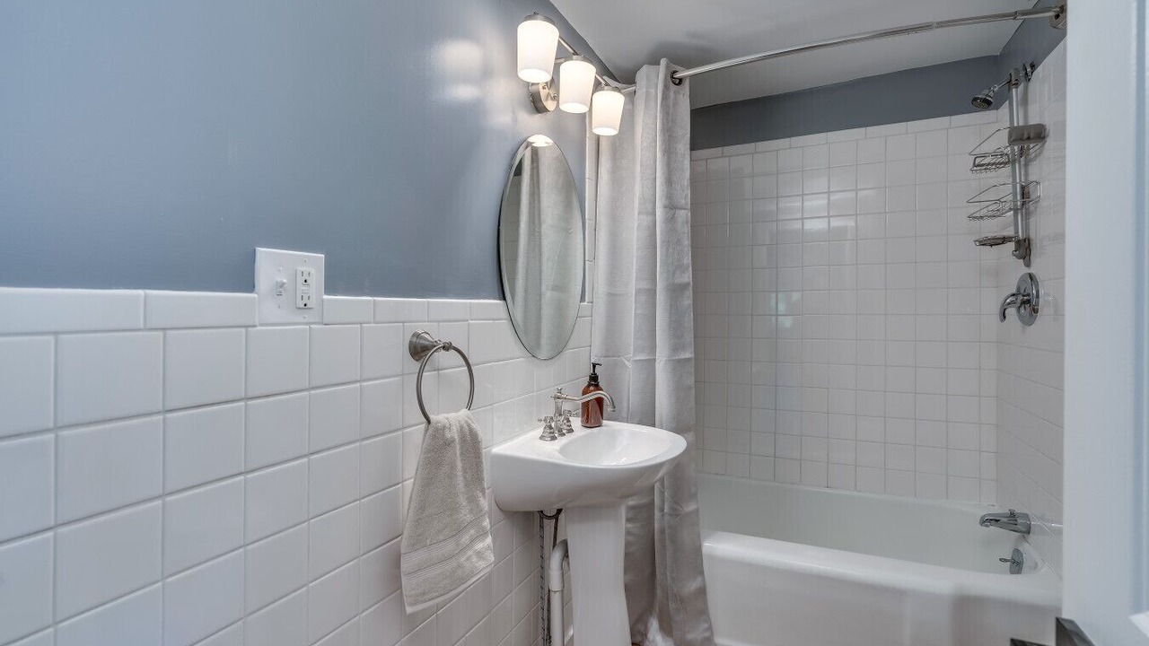 Photo of Bathroom in Town of Hounsfield