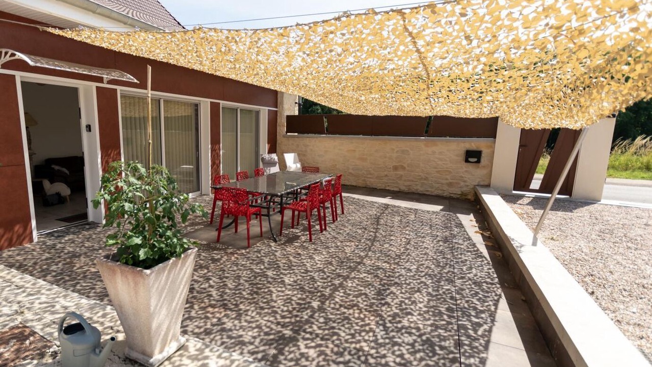 Photo of Outdoor in Damery