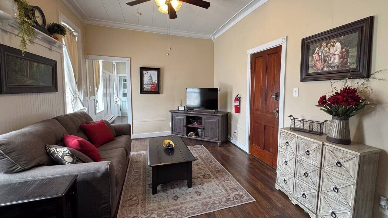 Photo of Bedroom in Nauvoo