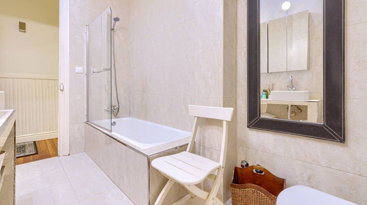 Photo of Bathroom in Abando