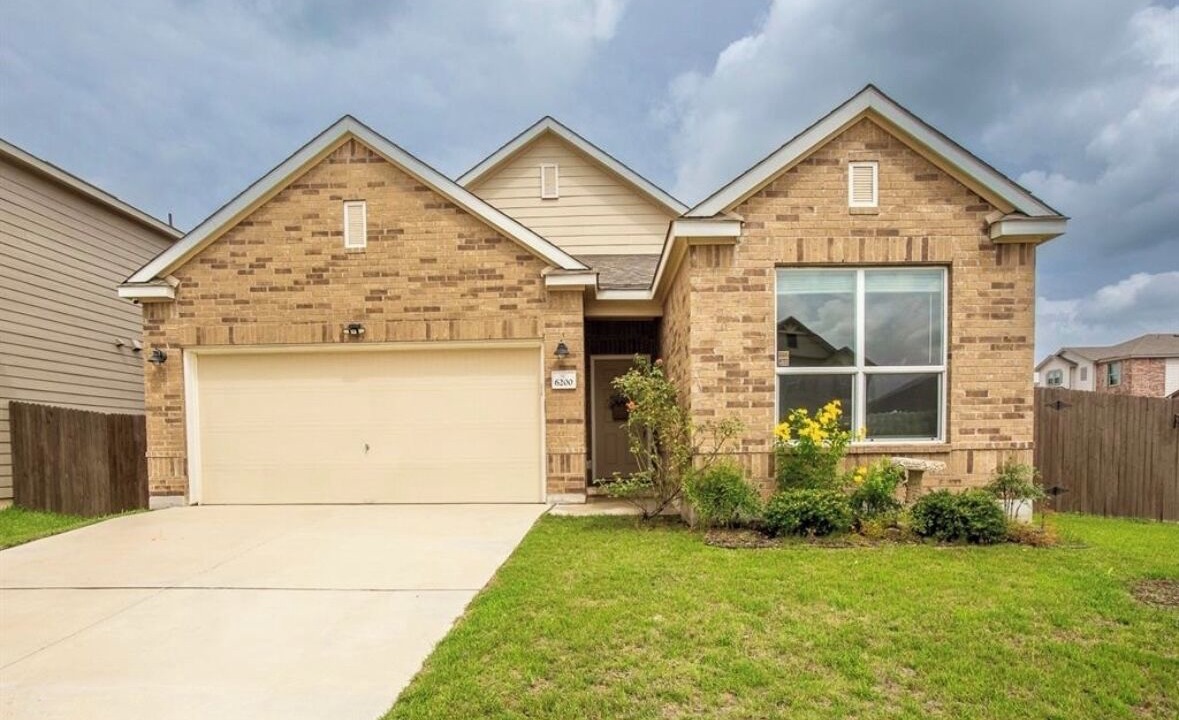 Photo of Outdoor in Del Valle