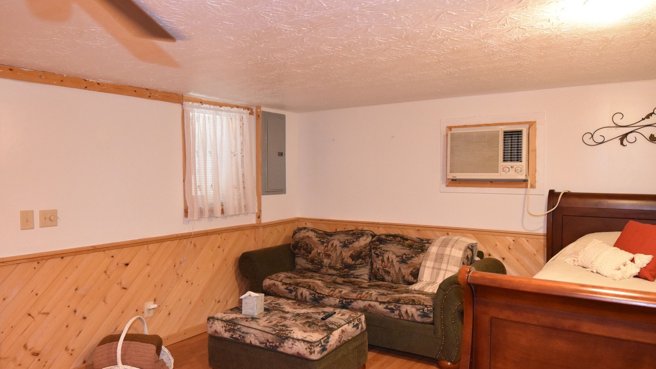 Photo of Livingroom in Woodbine