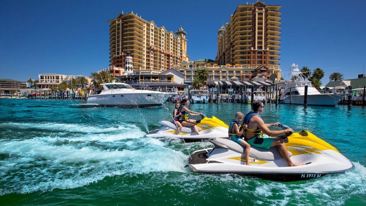 Photo of Others in Destin