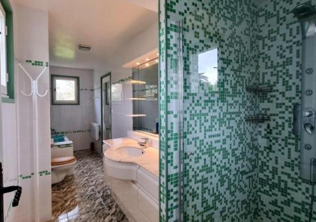 Photo of Bathroom in Ascain