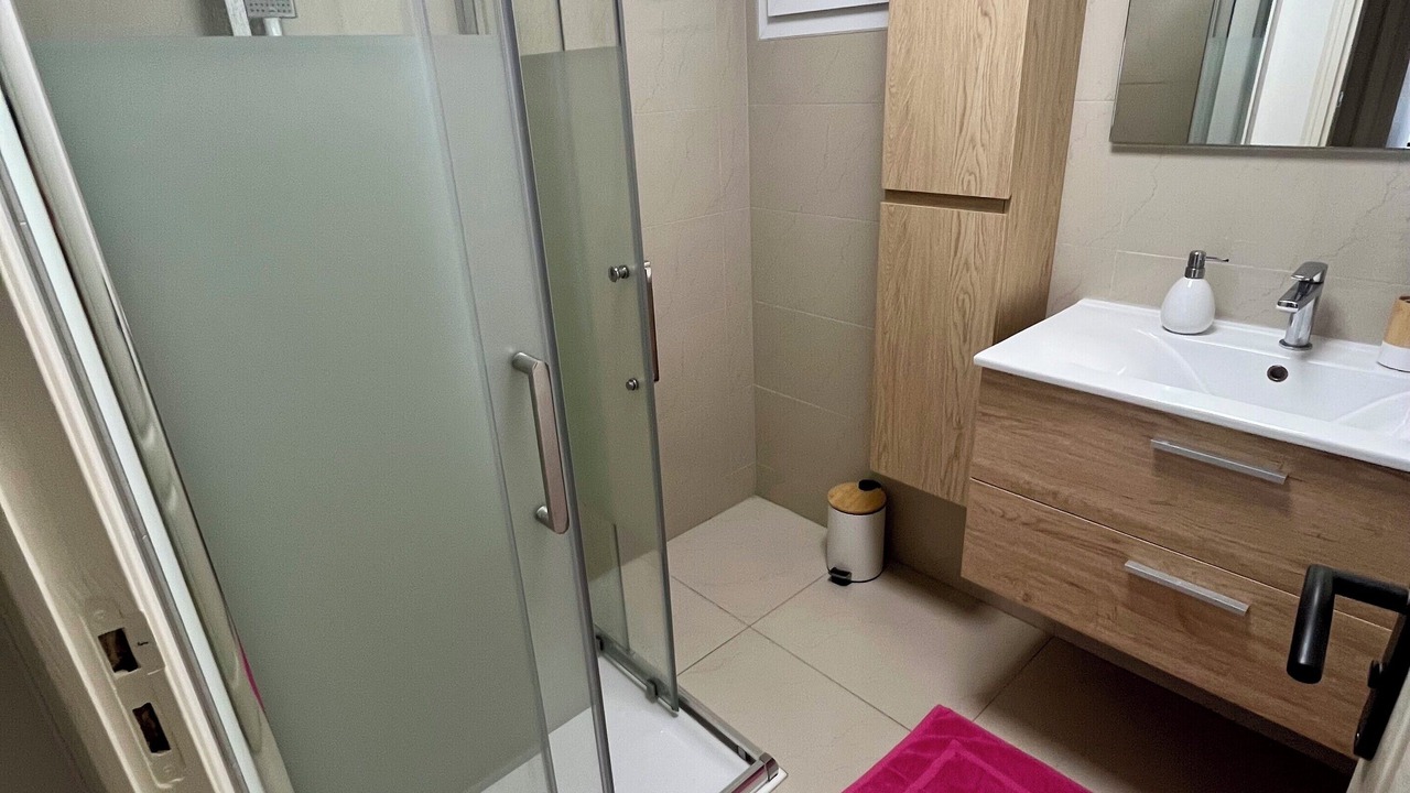Photo of Bathroom in Baud