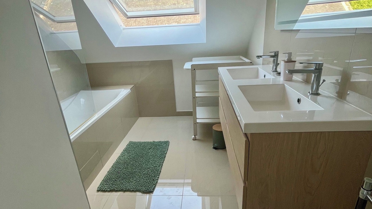 Photo of Bathroom in Baud